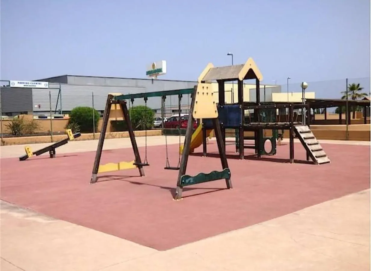 Brisas Fuerteventura: Optic Fiber,Solarium,Bbq Apartment Corralejo